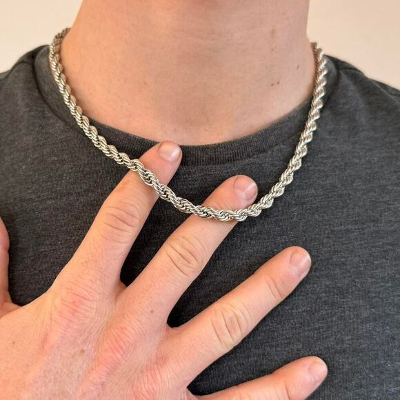 Basic rope chain necklace - Picture 3 of 3